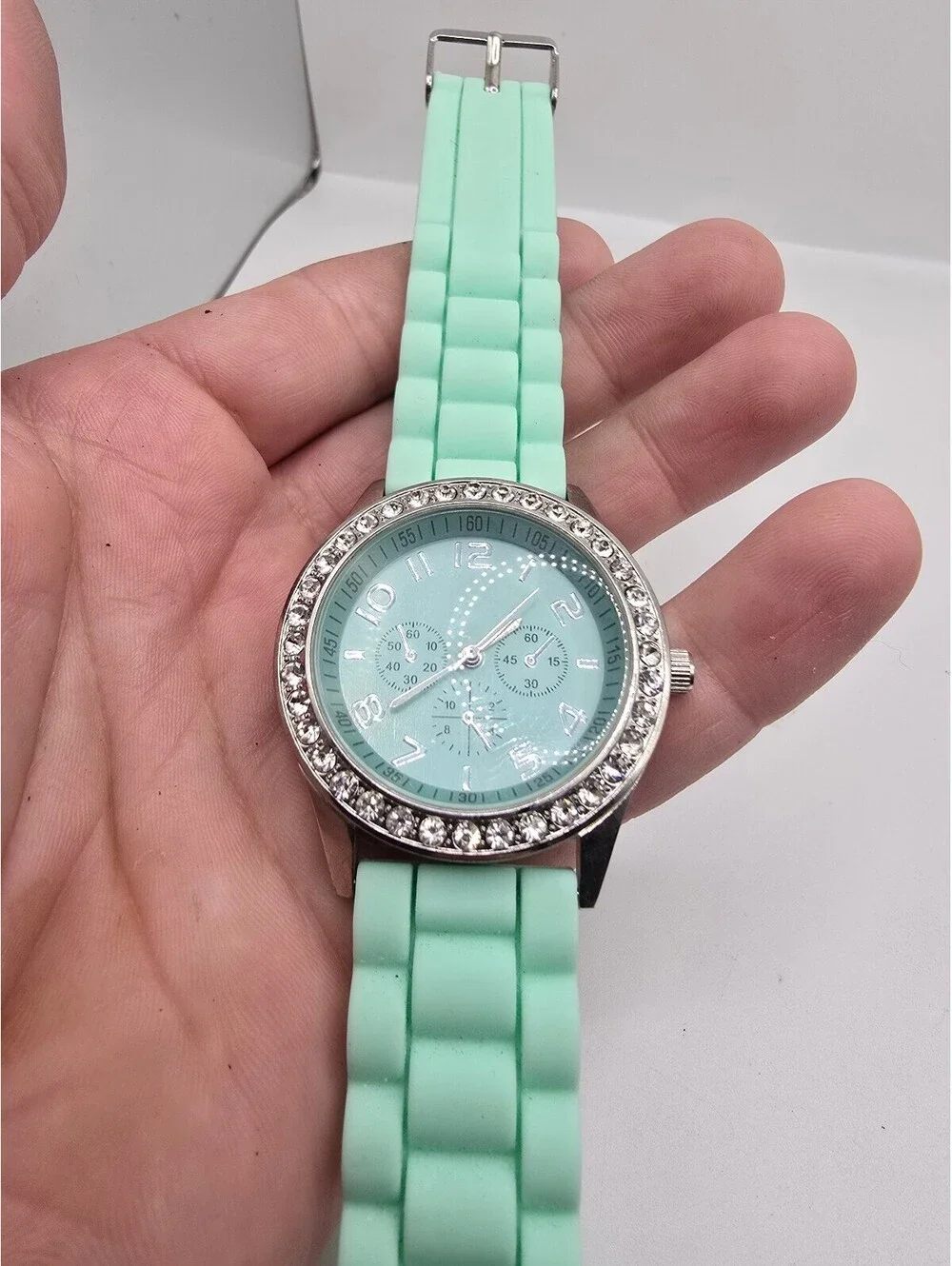 Women’s Analog Watch Rhinestone Bezel Green Dial Silver Case Green Silicone